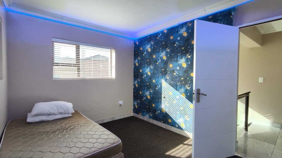 To Let 4 Bedroom Property for Rent in Monte Christo Western Cape